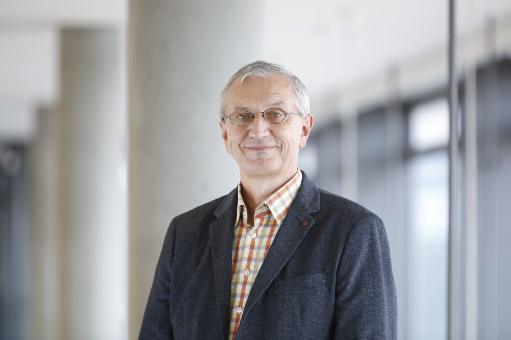 Profilbild des Lehrstuhlinhabers Prof. Dr. Oliver Schöffski